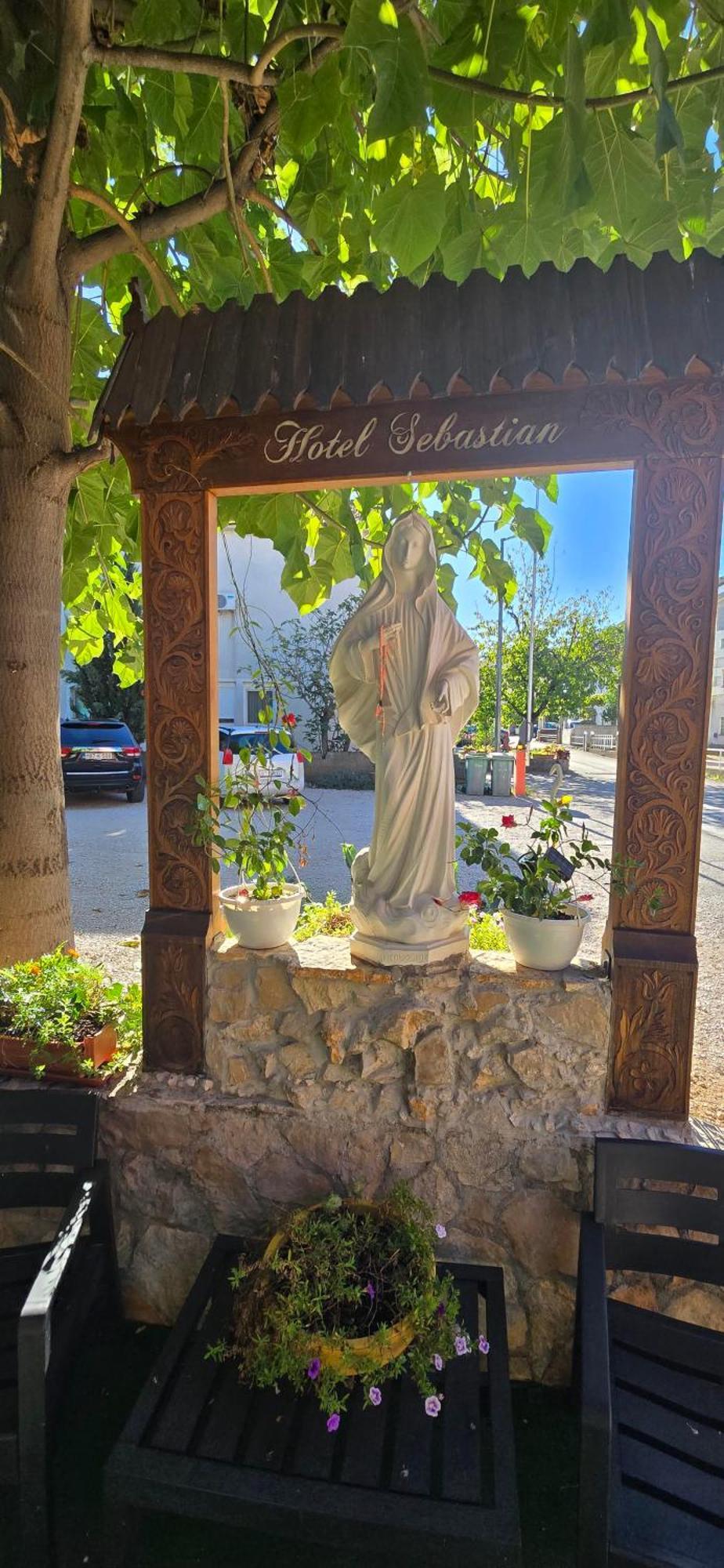 Hotel Sebastian Međugorje Dış mekan fotoğraf